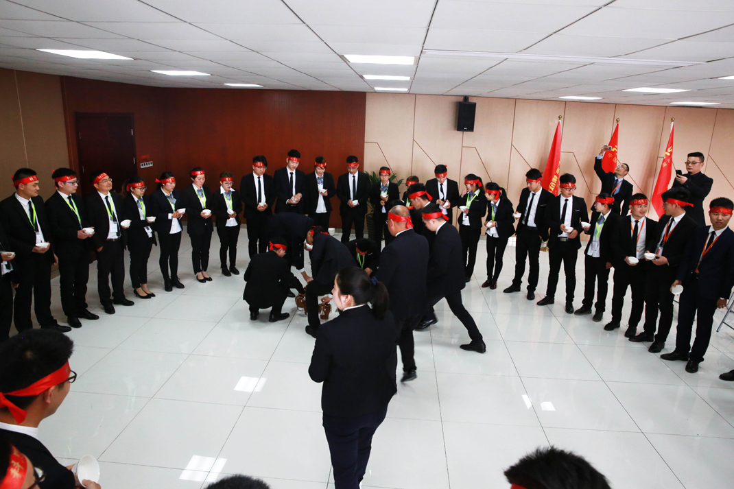 厚積薄發2018科恩電器上半年誓師大會